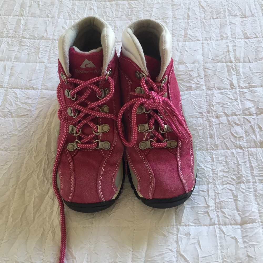 Kid’s Hiking Boots